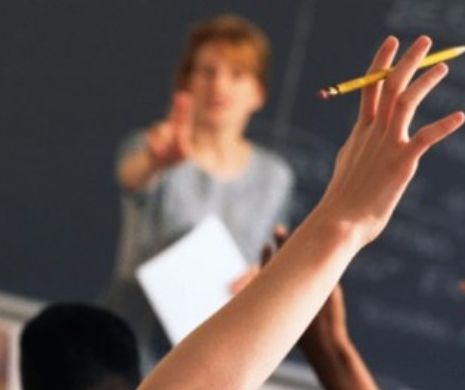Viitor de aur pentru pensionari la catedră. Ministerul Educației vrea să-i mai țină încă trei ani după pensie