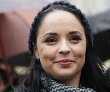Alimentul pe care Andereea Marin l-a eliminat definitiv! Îl consumăm zilnic, iar „Zâna” suţine că este cancerigen