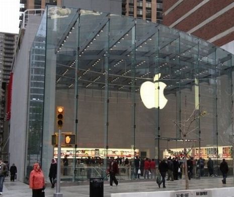 APPLE va produce peste 6 milioane de ceasuri. AFLĂ cât o să COSTE APPLE WATCH