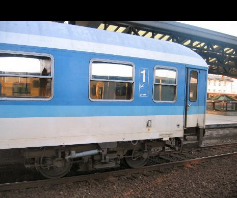 BILETE de tren la jumătate de preț