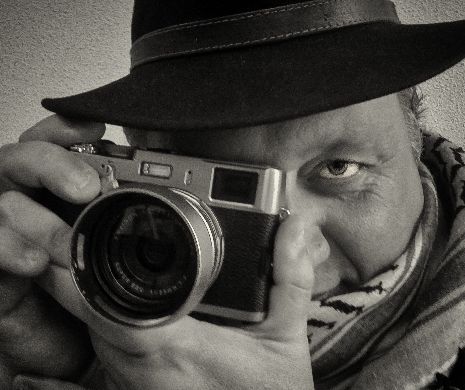 Expoziţia de fotografie de stradă „Ruecarest / Bucurestrada”, la Aeroportul Internaţional Henri Coandă Bucureşti