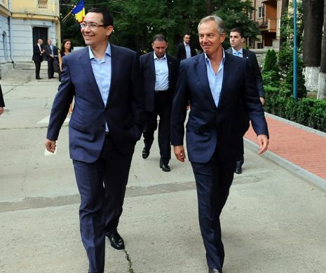 Fostul prim-ministru britanic Tony Blair discută cu Victor Ponta la Palatul Victoria