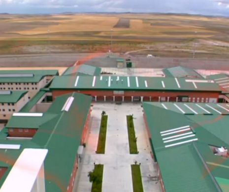 Prima pușcărie de cinci stele, cu bazin și gresie