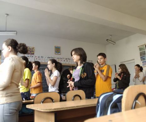 Scandalul continuă! Părinții au 16 zile să depună cererile pentru ora de religie