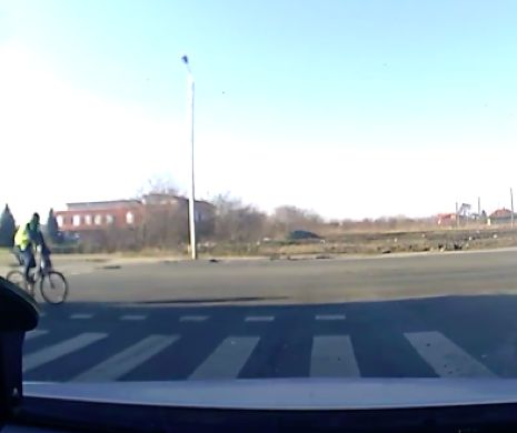 Și-a FILMAT propriul ACCIDENT. Imaginile au devenit viral pe internet