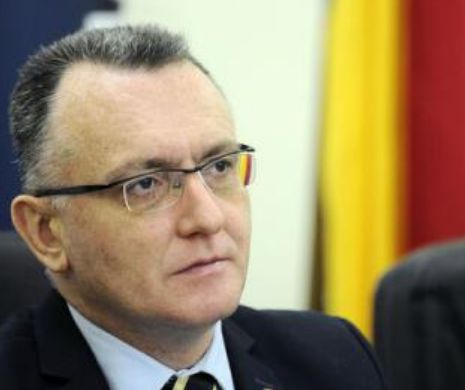 Sorin Cîmpeanu: Curriculă nouă până la clasa a XII-a, abia în 2014