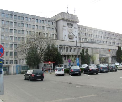 Un bărbat de 70 de ani a căzut de la etajul 4 al Spitalului Judeţean Argeş