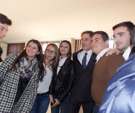 Un milion de euro, de la Radu Mazăre, pentru elevii şi studenţii din Constanţa. Şi iPhone 6, pentru premianţi