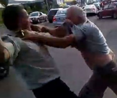 Un trecător nevinovat, chiar bine intenţionat, şi-a pierdut doi dinţi şi a fost tocat în bătaie lângă gară