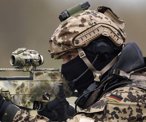 Armata GERMANĂ a intrat în UCRAINA şi a fost OVAŢIONATĂ. Imagini ULUITOARE de la faţa locului | GALERIE FOTO