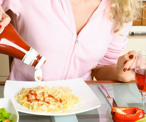 CE CUMPERI de fapt când iei UN KETCHUP. VEZI câtă sare și câte calorii conține !