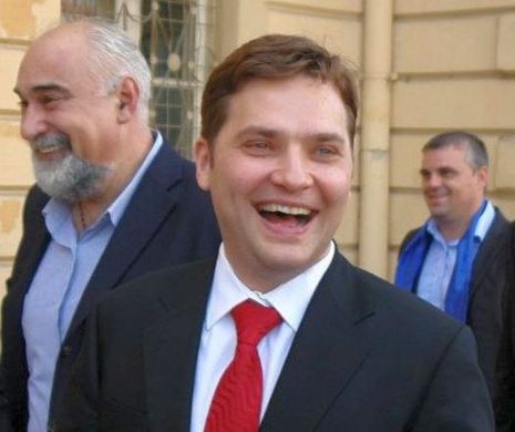 Dan Şova s-a autosuspendat din toate funcţiile