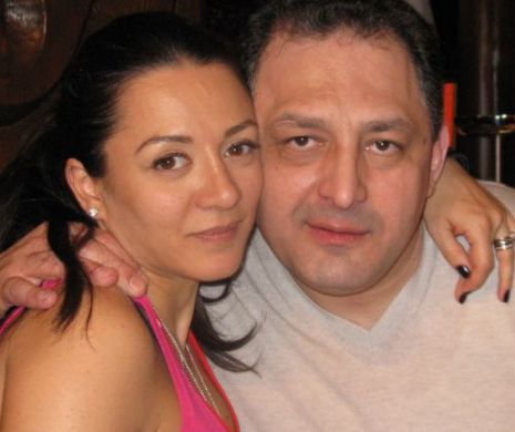 Fotografie incredibilă cu IUBITA lui Vanghelie. Oana Mizil obişnuieşte să se urce pe mese şi să dea din buric. Aşa l-a cucerit şi pe Marean