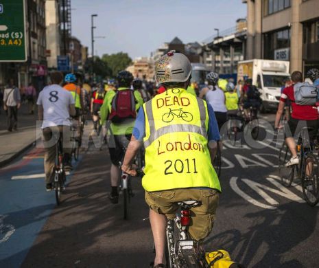 La Londra riști să fii ÎNJUNGHIAT din senin!