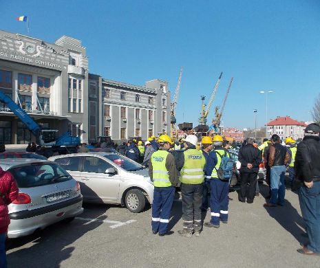 Ministerului Transporturilor trimite ECHIPĂ DE CONTROL în PORTUL CONSTANŢA.  Protestele portuarilor continuă până la schimbarea directorilor