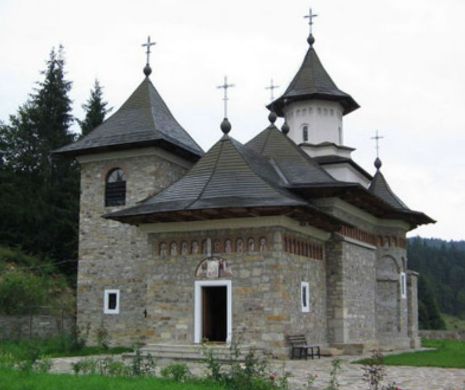 O mănăstire oferă premii de 5.500 de lei pentru un concurs: „De ce este importantă ora de religie pentru mine”