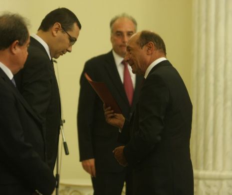 Ponta: Nu-i simt lipsa lui Băsescu