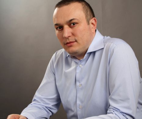 Primarul Ploieştiului, dus cu ambulanţa la Tribunalul Prahova, unde se va decide dacă va fi arestat. El ar avea hipertensiune și glicemie crescută