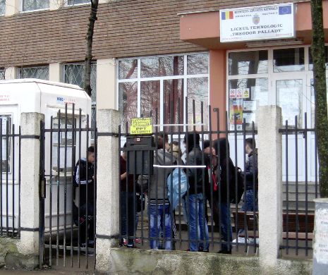 Simulare de Bac la unul dintre cele mai slabe licee din București: Elev: „Nu mai știu ce subiecte ne-au dat”. Director: „E greu să-i aduci de la nota 2 la nota 6”