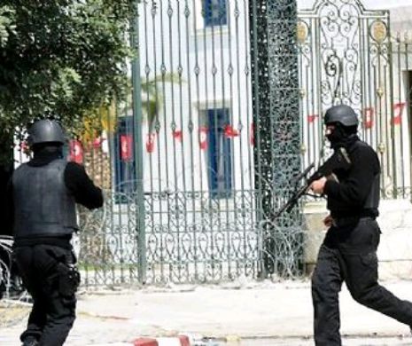 Singurul SUCCES al „Primăverii Arabe”, amenințat să cadă PRADĂ teroriștilor ISIS și Al-Qaida