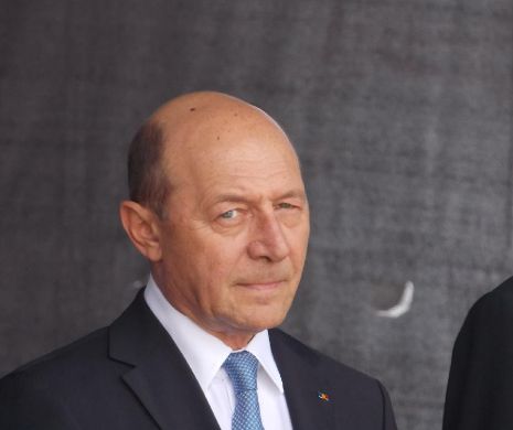 Traian BÄƒsescu CÄƒtre Kovesi In 2009 Au Murit 1 600 De Oameni La RevoluÅ£ie Iar Voi InchideÅ£i Dosarul Aveti SoluÅ£ie Sau Nu Evenimentul Zilei