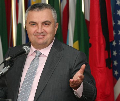 Un ASASIN plătit mărturisește că a fost angajat de oameni POLITICI pentru UCIDE un parlamentar