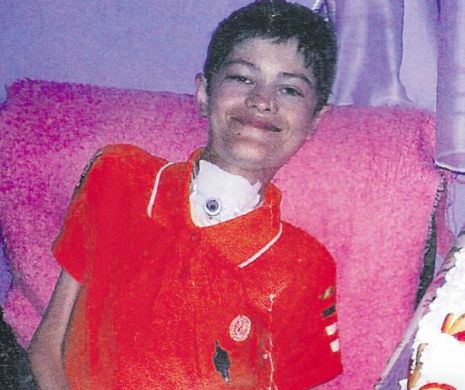 Un băiat de 18 ani are nevoie de bani ca să poată respira
