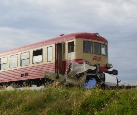 Un MARFAR a lovit un autoturism în Mehedinți. Circulația feroviară este ÎNCHISĂ între stațiile CFR Strehaia și Drobeta Turnu Severin