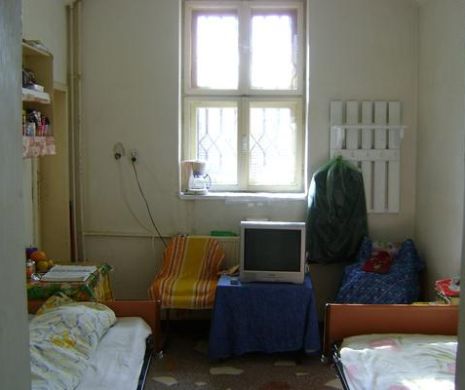 VEZI cum arată CELULA de trei metri de la Penitenciarul Gherla în care a stat Ridzi