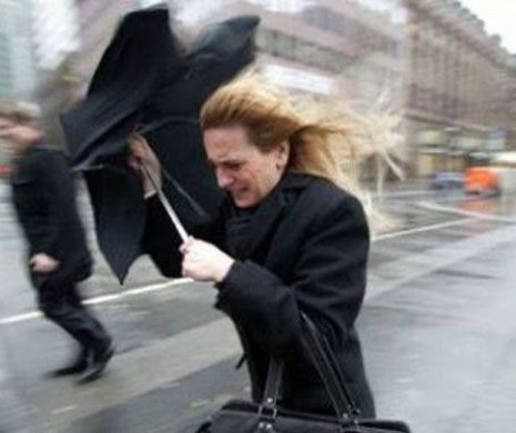 Alertă meteo de vânt puternic, lapoviţă şi ninsoare. Care sunt judeţele vizate