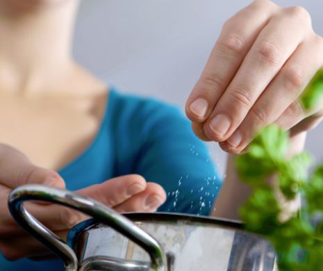 Care este adevărul despre sarea din mâncare