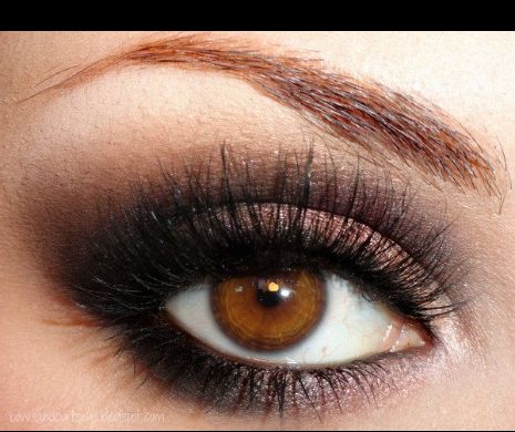 Ce li se poate  întâmpla ochilor tăi dacă vrei să îi "transformi"