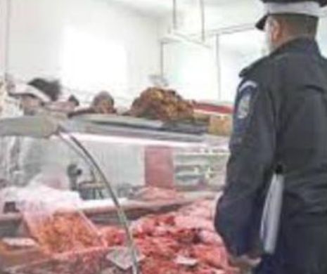 CONTROALE în toate pieţele din ţară. Peste 5.000 de poliţişti verifică comercianţii de CARNE ŞI PEŞTE