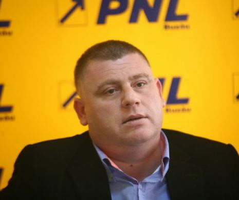Cristinel Bîgiu, plasat în arest la domiciliu, a ajuns la Buzău: "Să vedem cine apare primul când ajung în casă, bănuiesc că va fi căţelul"