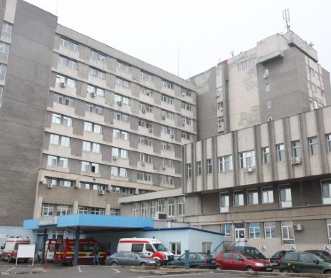 DISPERARE. După ce a înghițit BATERII ȘI O BRICHETĂ, o tânără a încercat să se arunce de la fereastra spitalului