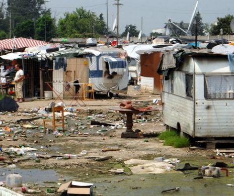 Franţa se apără în faţa ONU pentru EVACUAREA "taberelor ilegale" de rromi