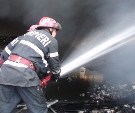 INCENDIU la Casa de Pensii Buzău. Zeci de persoane au fost evacuate