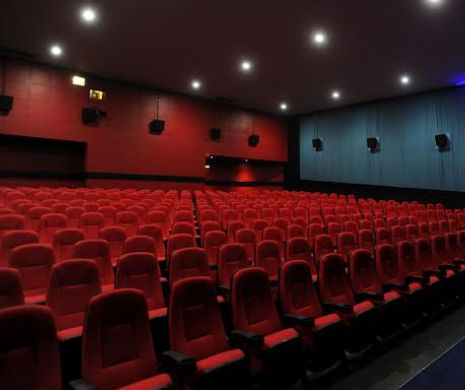 Le-a spus unor fete sa nu mai faca galagie, in timpul filmului "Furios si iute 7". Ce a patit dupa ce a iesit din cinema