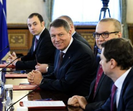 Legăturile periculoase dintre oamenii președintelui. Cel mai nou consilier este nașul șefului SRI