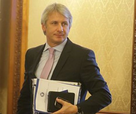 Ministrul Finanţelor, Eugen Teodorovici, a finanţat partidele PSD şi PNL sub un nume fals