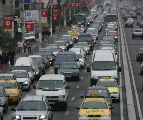 Pe unde STAU LA PÂNDĂ polițiștii rutieri. Cele mai aglomerate drumuri în perioada Sărbătorilor de Paște