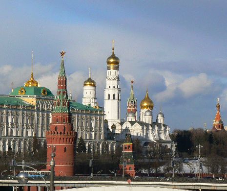 Rusia şi preţul petrolului trag în jos economia mondială