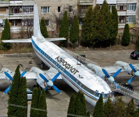 Spaima Europei zace în PARCĂRI, după blocuri. Ce au făcut ruşii cu avioanele militare | GALERIE FOTO