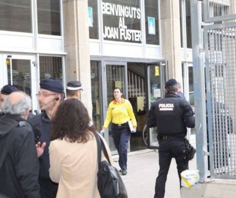 SPANIA. Atac armat la un liceu din Barcelona, soldat cu un MORT și patru RĂNIȚI