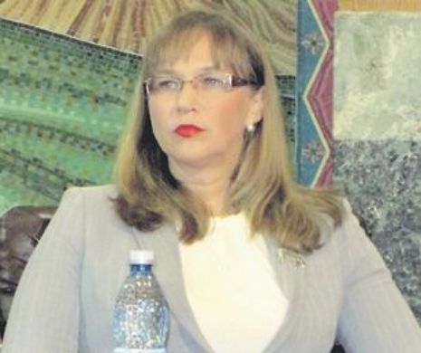 Viceprimărița Craiovei făcea angajări contra mită
