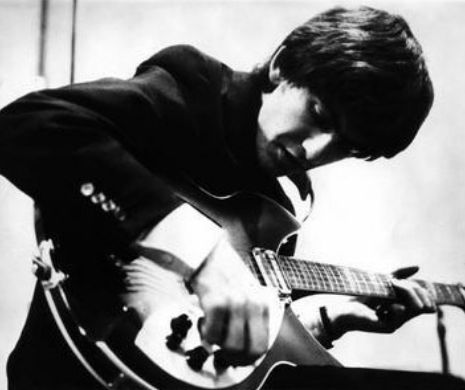 400.000 de dolari pentru chitara lui George Harisson