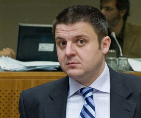 Acuzație inedită în cazul fostului secretar de stat: A trimis 14.280 de felicitări de Crăciun pentru electorii din Bacău ai lui Valerian Vreme
