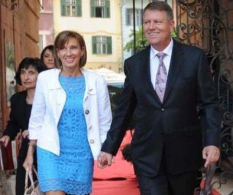 CARMEN IOHANNIS, în rolul de PRIMĂ DOAMNĂ, dorită de 57 la sută dintre români. Popularitatea sa este mai mare decât a lui KLAUS IOHANNIS. SPUNEȚI și TU părerea! DEZBATERE EVZ