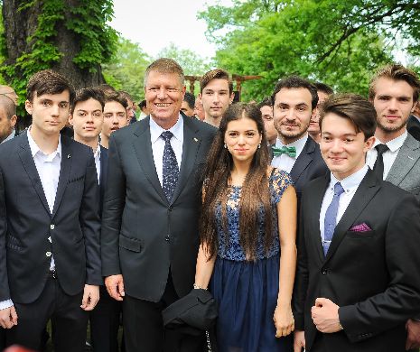 Ei sunt elevii lui KLAUS IOHANNIS!