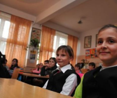 Elevii de clasa a II-a susțin, mâine, evaluarea la Matematică
